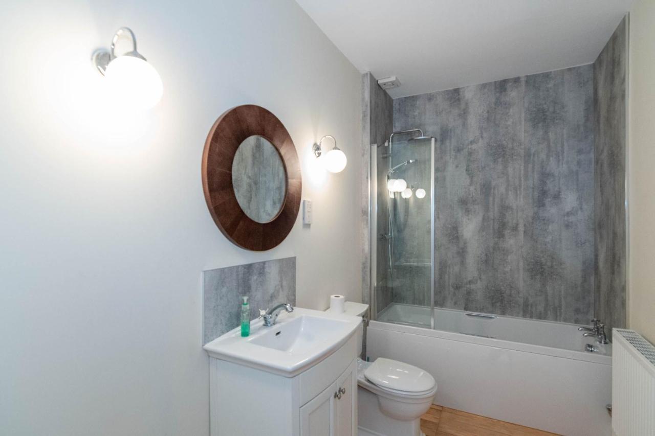 Rosebank House Blairgowrie - Sleeps 12, Games Rooms, Ev Point, Pets Welcome Blairgowrie and Rattray Екстериор снимка