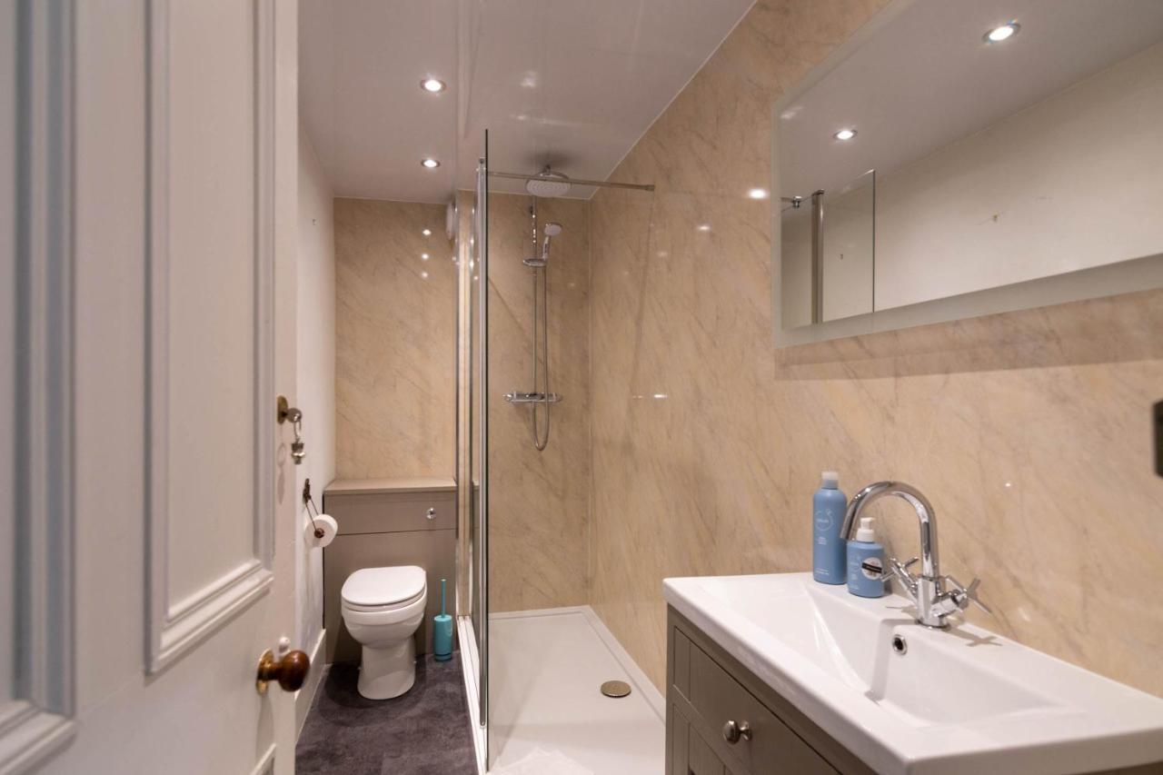 Rosebank House Blairgowrie - Sleeps 12, Games Rooms, Ev Point, Pets Welcome Blairgowrie and Rattray Екстериор снимка